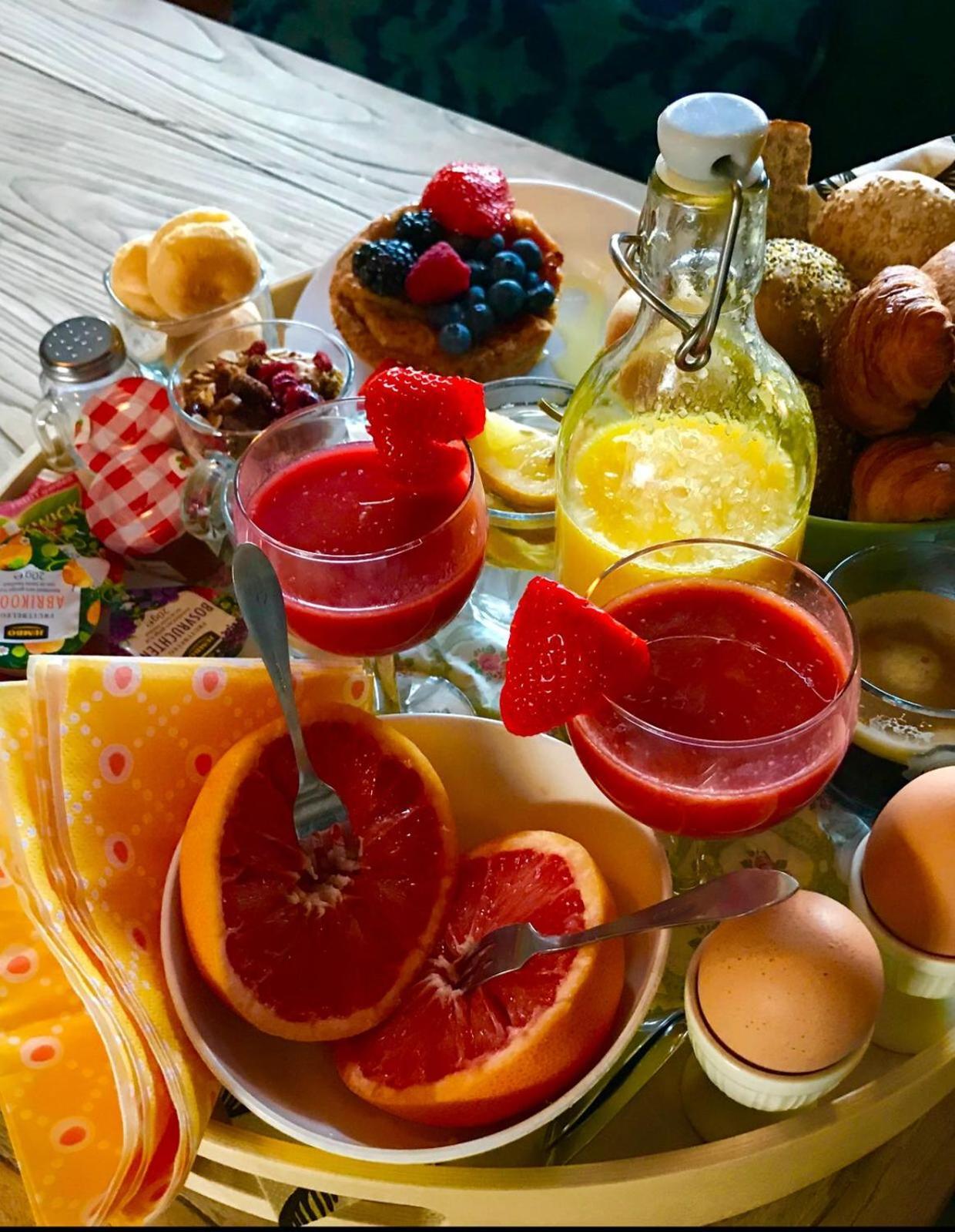 Bed and Breakfast Boutique Hide & Seek, Bed & Beach Гаага Экстерьер фото